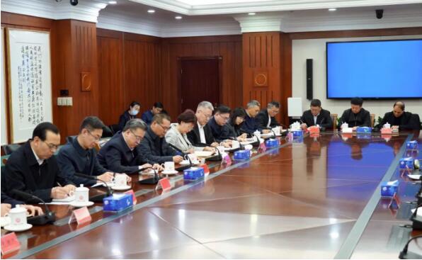 张军与最高法新任厅级领导干部集体谈话2 张军与最高法新任厅级领导干部集体谈话2