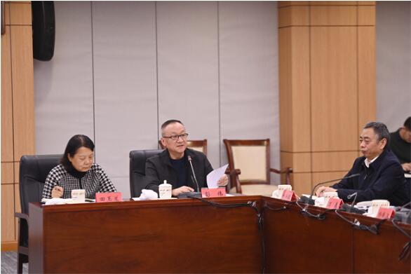 最高检召开离退休干部座谈会听取意见建议3 最高检召开离退休干部座谈会听取意见建议3