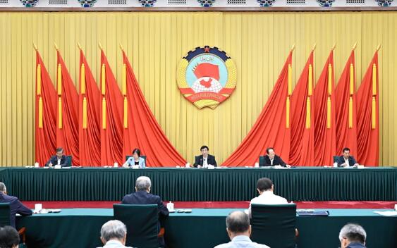 王沪宁主持召开全国政协主席会议 王沪宁主持召开全国政协主席会议