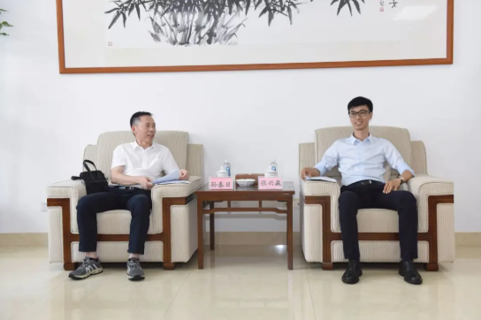张兴赢会见广西电网有限公司副总经理孙春日一行